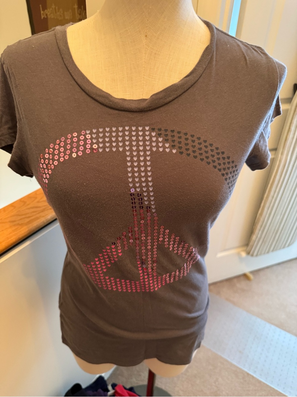 Arizona Jean Company Brown Short-Sleeve Tee with Pink & Purple Sequin Peace Sign
